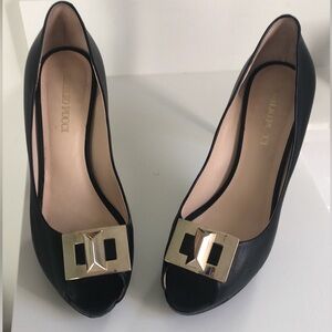 Emilio Pucci Black Heels with Gold Accent. Size 39